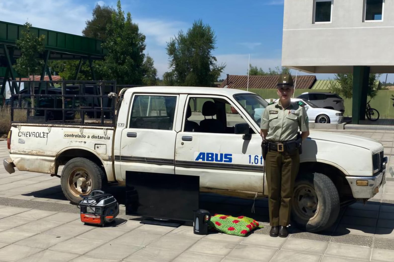 Cauquenes: Carabineros detiene a sujeto que estafaba locales y ...